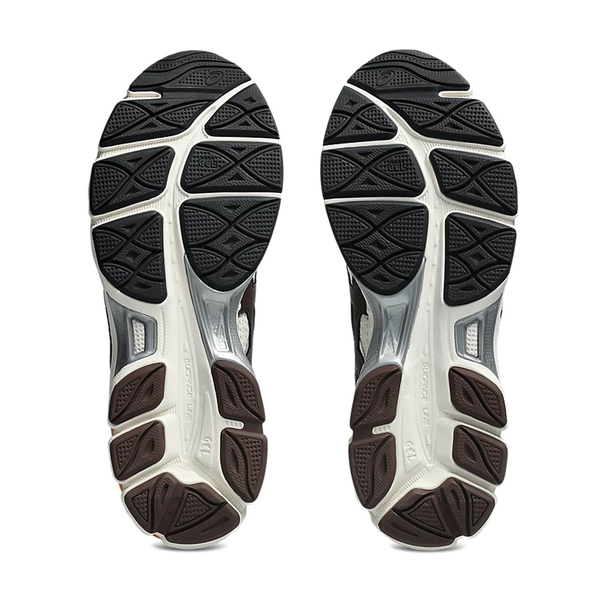 EARLS + GEL-CUMULUS 16 'COCONUT MILK/BLACK'