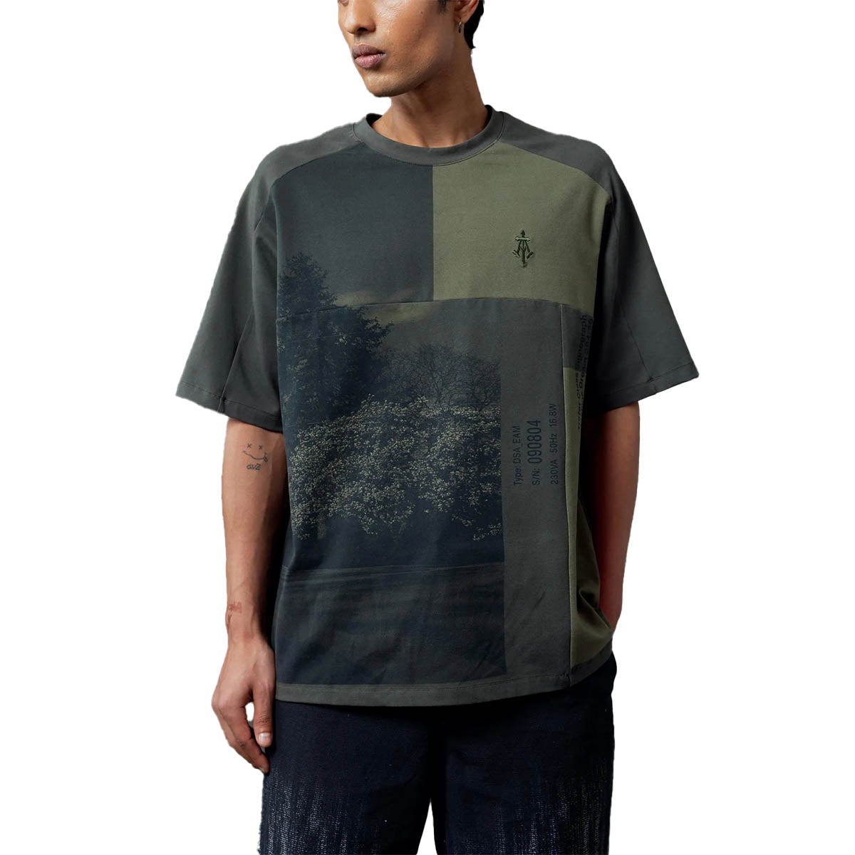 Assemblage Tee