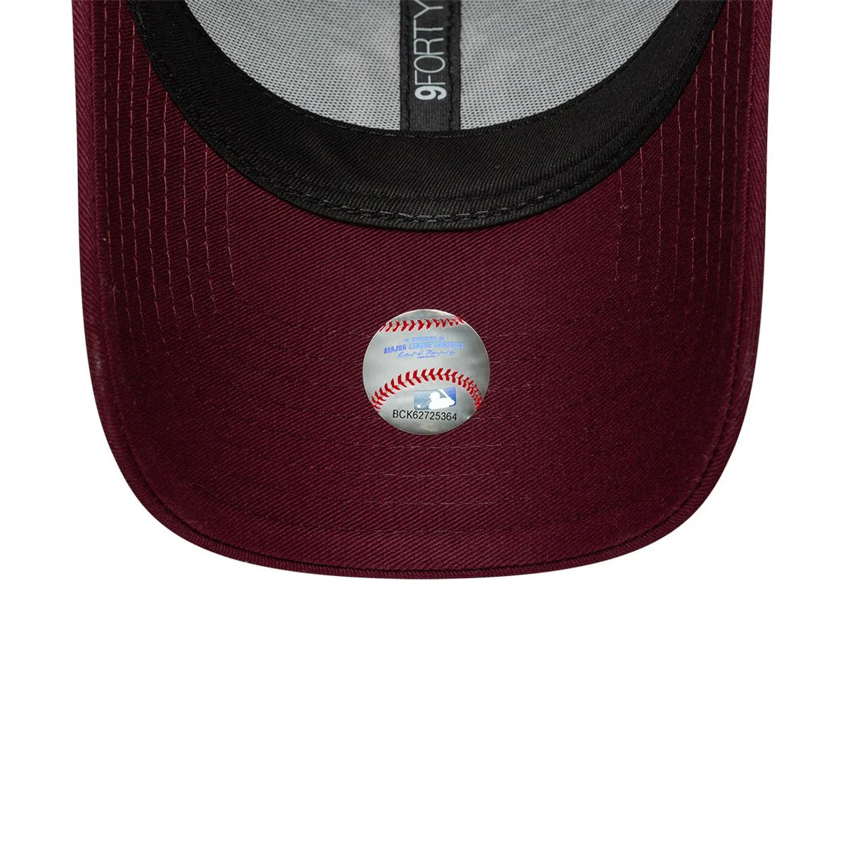 New York Yankees MLB Women's Metallic Logo 9FORTY Strapback 'Dark red'
