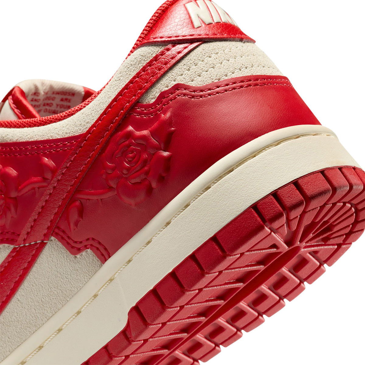 Wmns Dunk Low 'Red Roses'