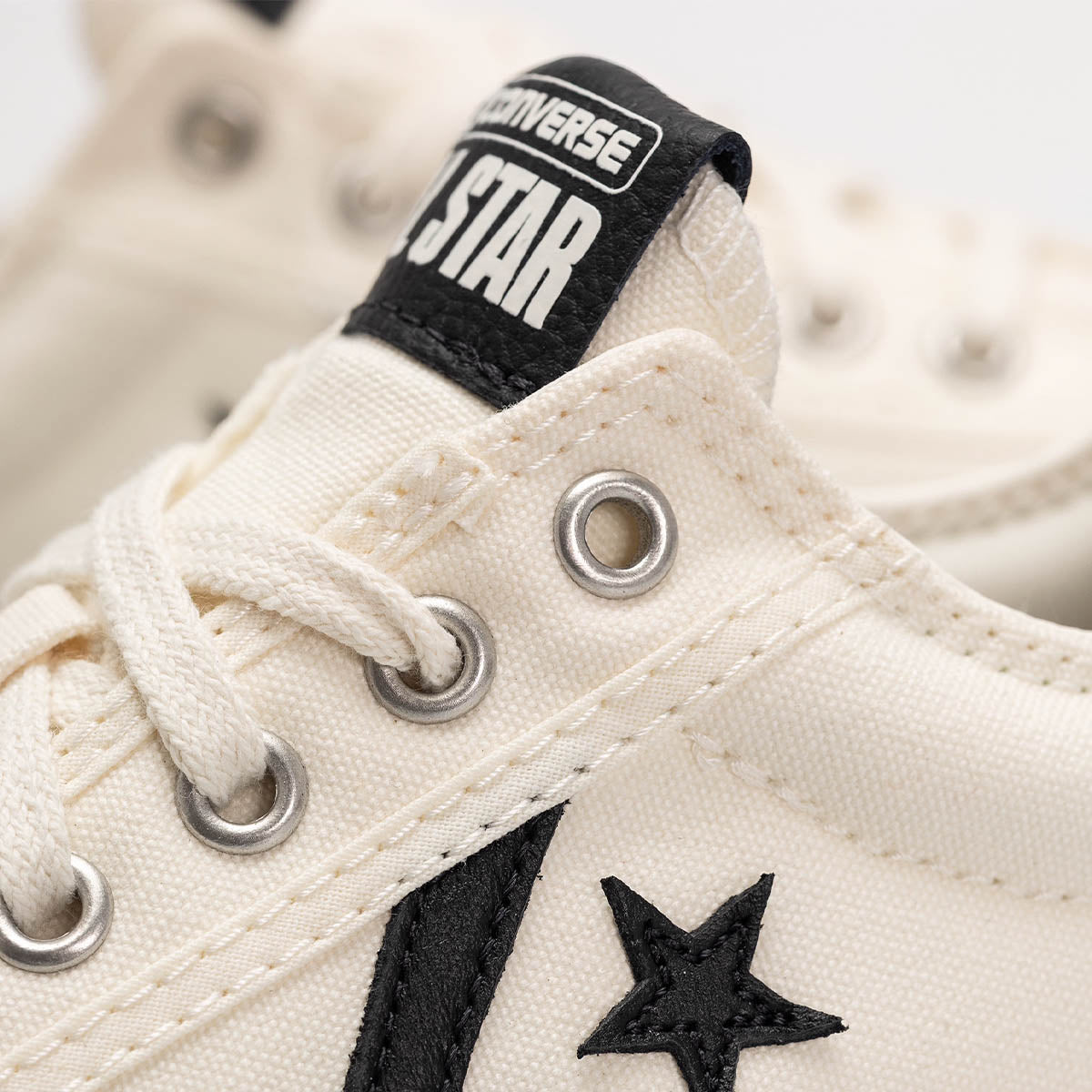 Star Player 76 'EGRET/GUM HONEY/BLACK'
