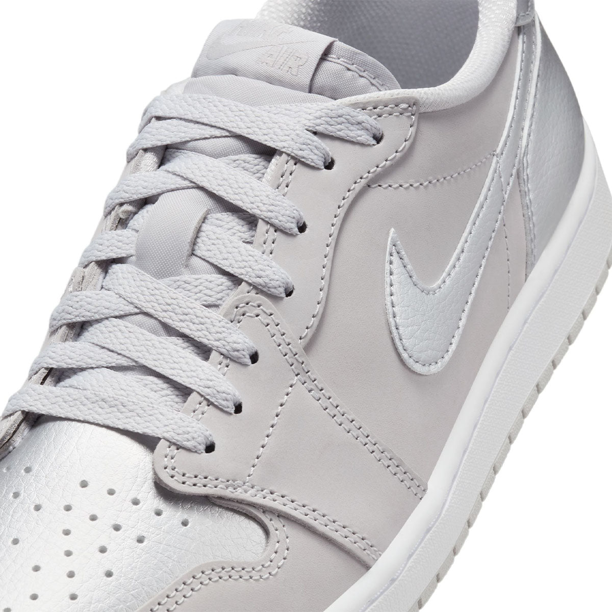 Jordan 1 Low OG 'Metallic Silver'