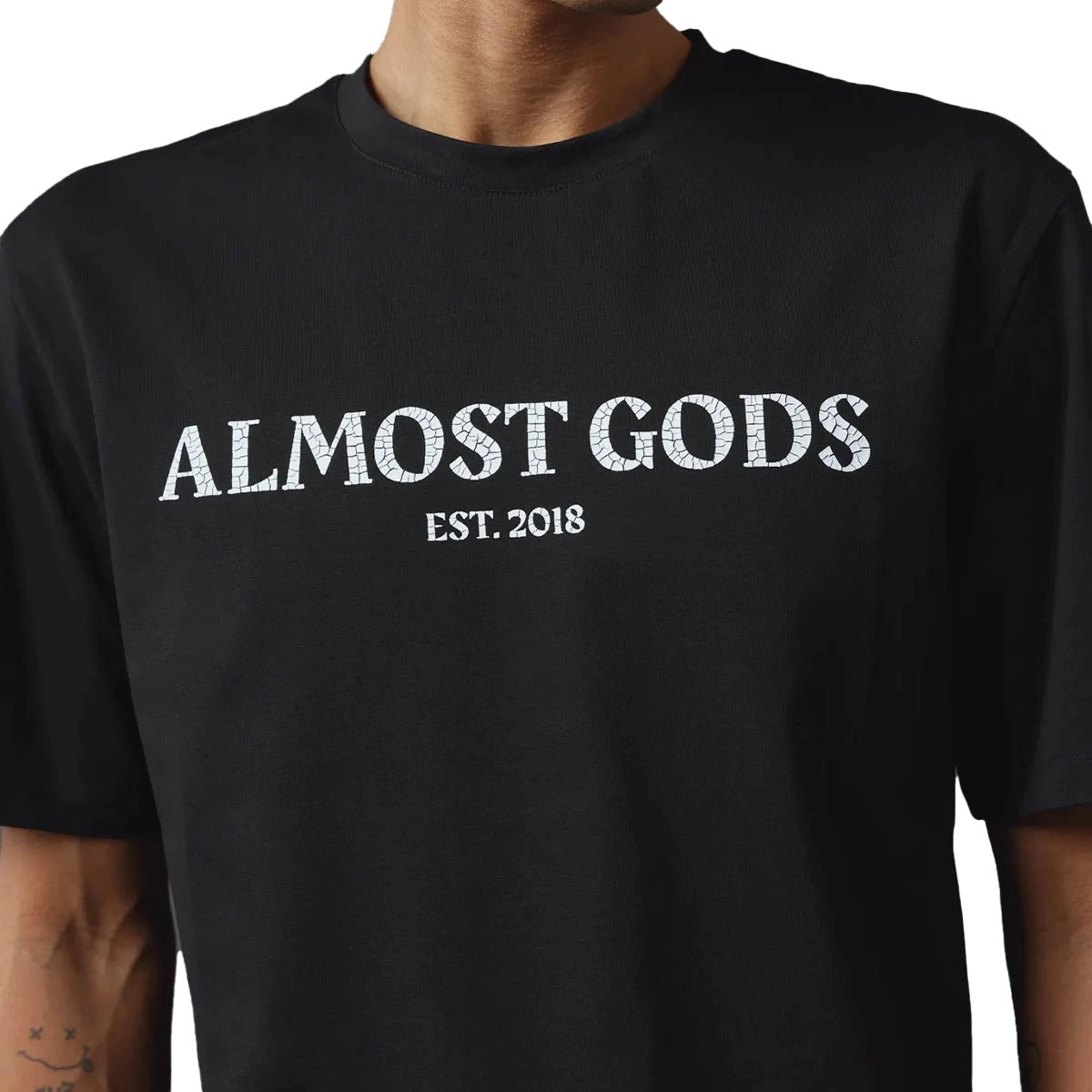 Cracked Logo Relaxed Tee in Black