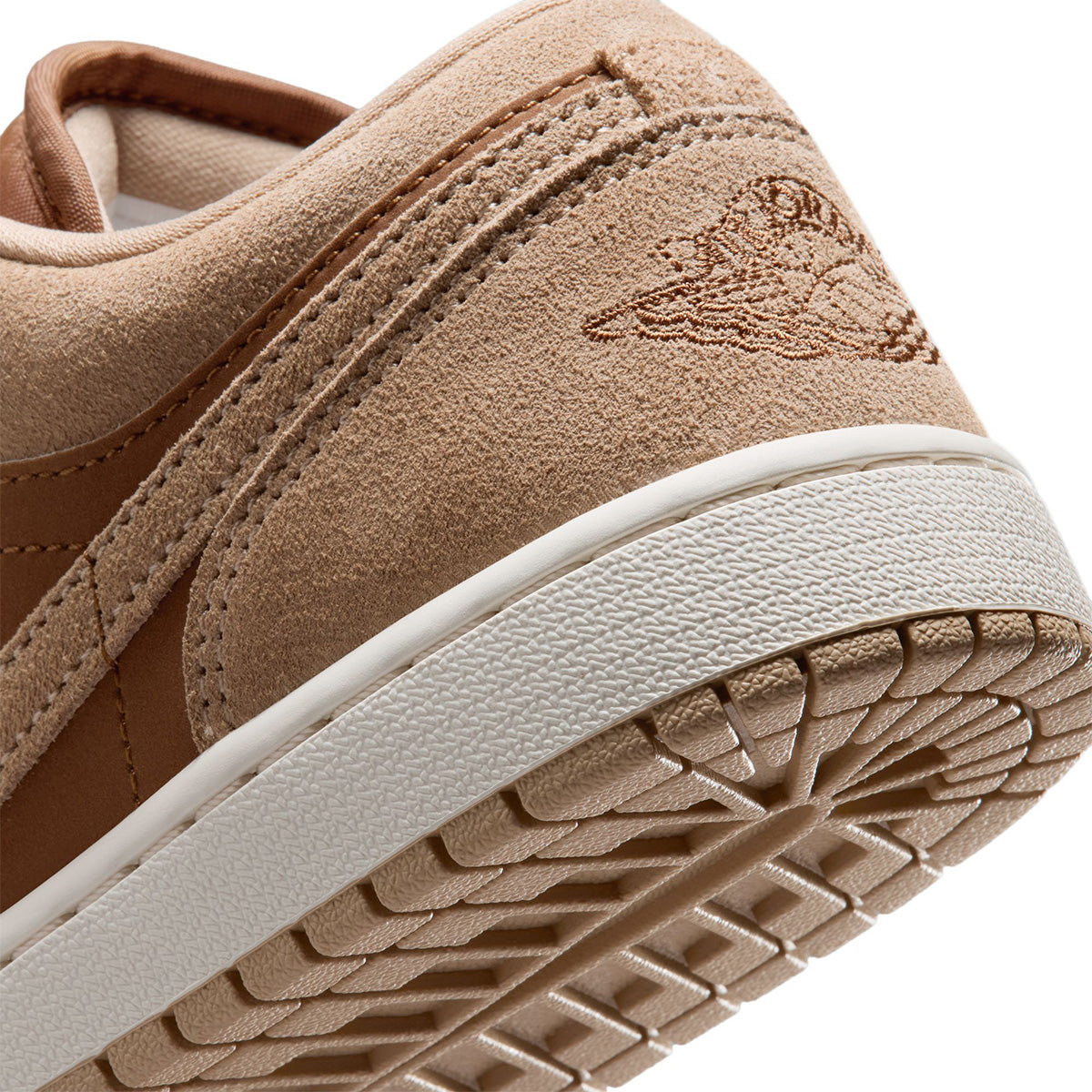 Wmns Air Jordan 1 Low 'LEGEND MD BROWN/LT BRITISH TAN/CHALK'