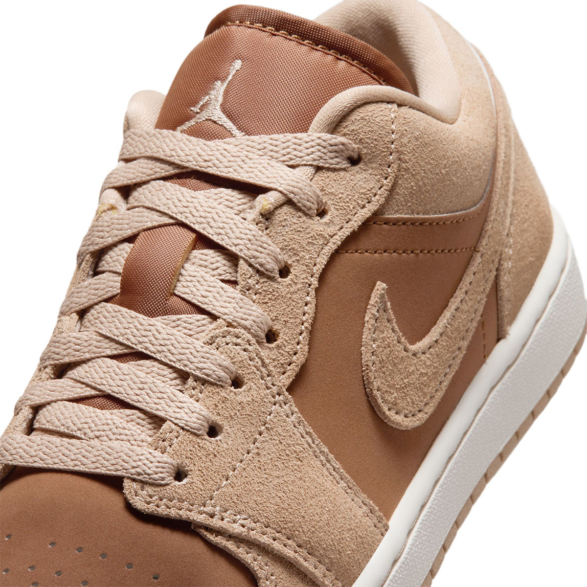 Wmns Air Jordan 1 Low 'LEGEND MD BROWN/LT BRITISH TAN/CHALK'