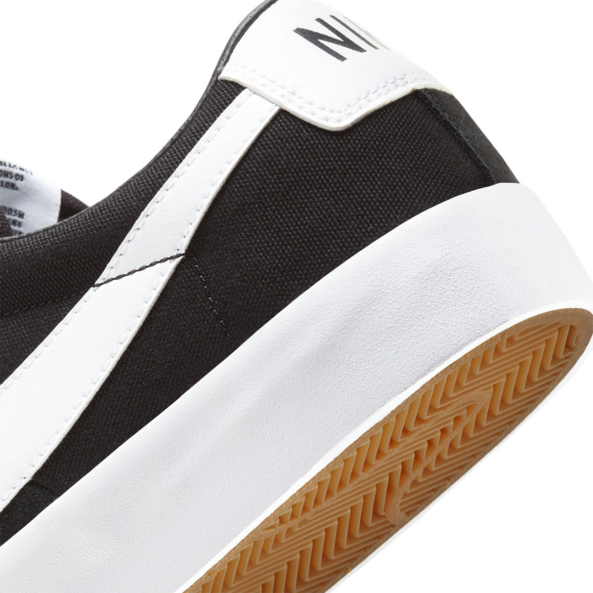 SB Zoom Blazer Low Pro GT 'Black/Gum Light Brown/White'