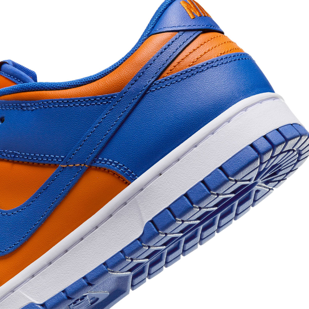 Dunk Low 'Knicks'