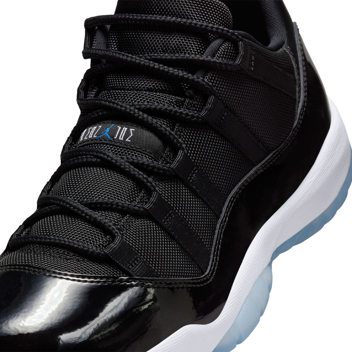 Air Jordan 11 Low 'Space Jam'