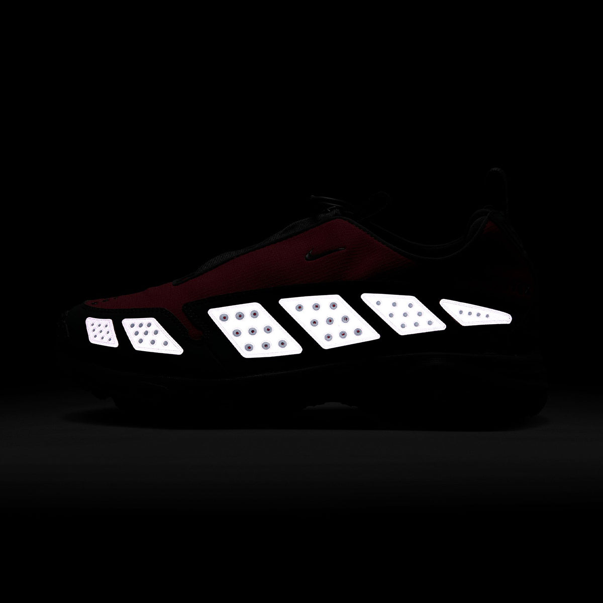 WMNS Air Max SNDR Gore-Tex ‘Hyper Crimson’