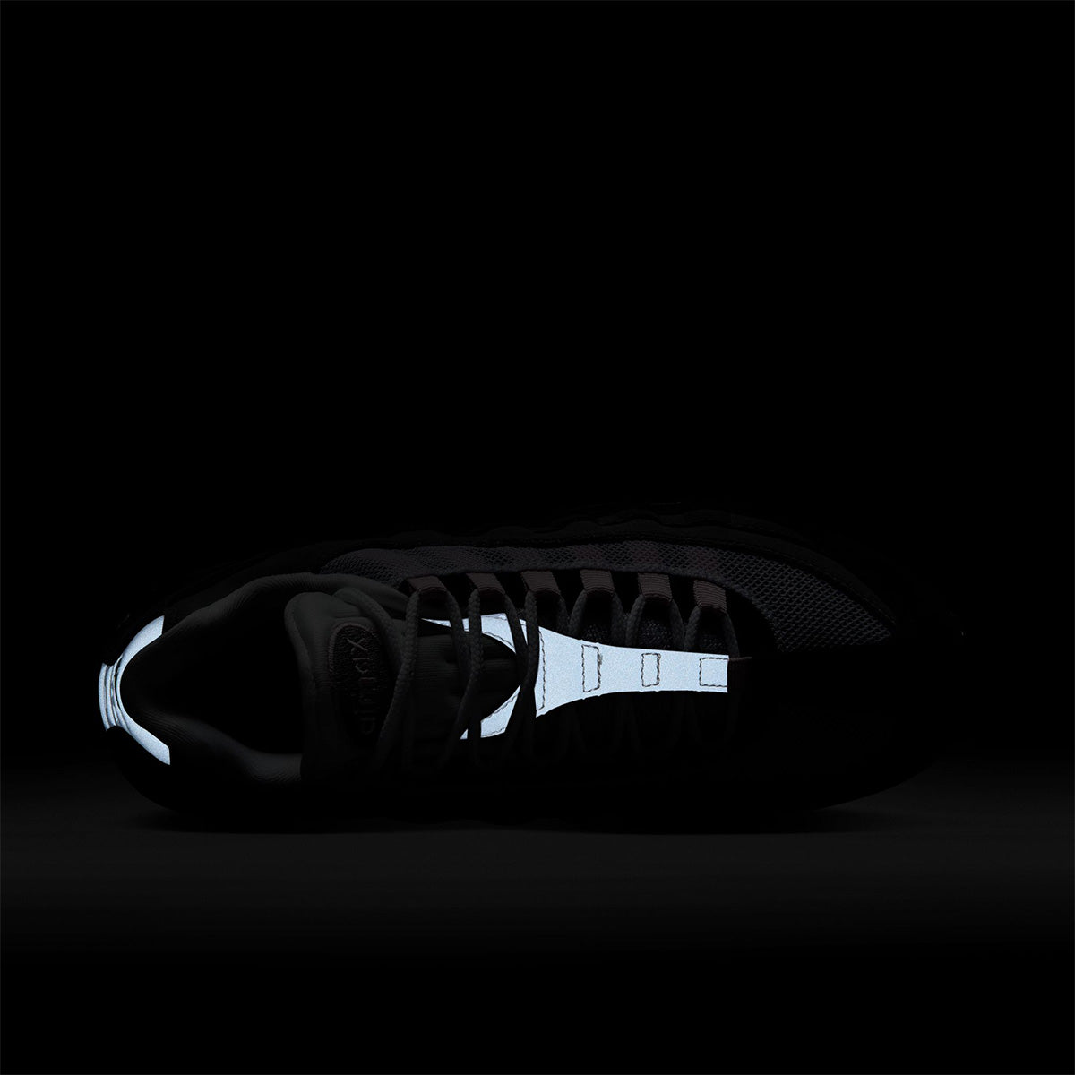 Wmns Air Max 95 Big Bubble 'BLACK/PINK FOAM/WHITE/REFLECT SILVER'