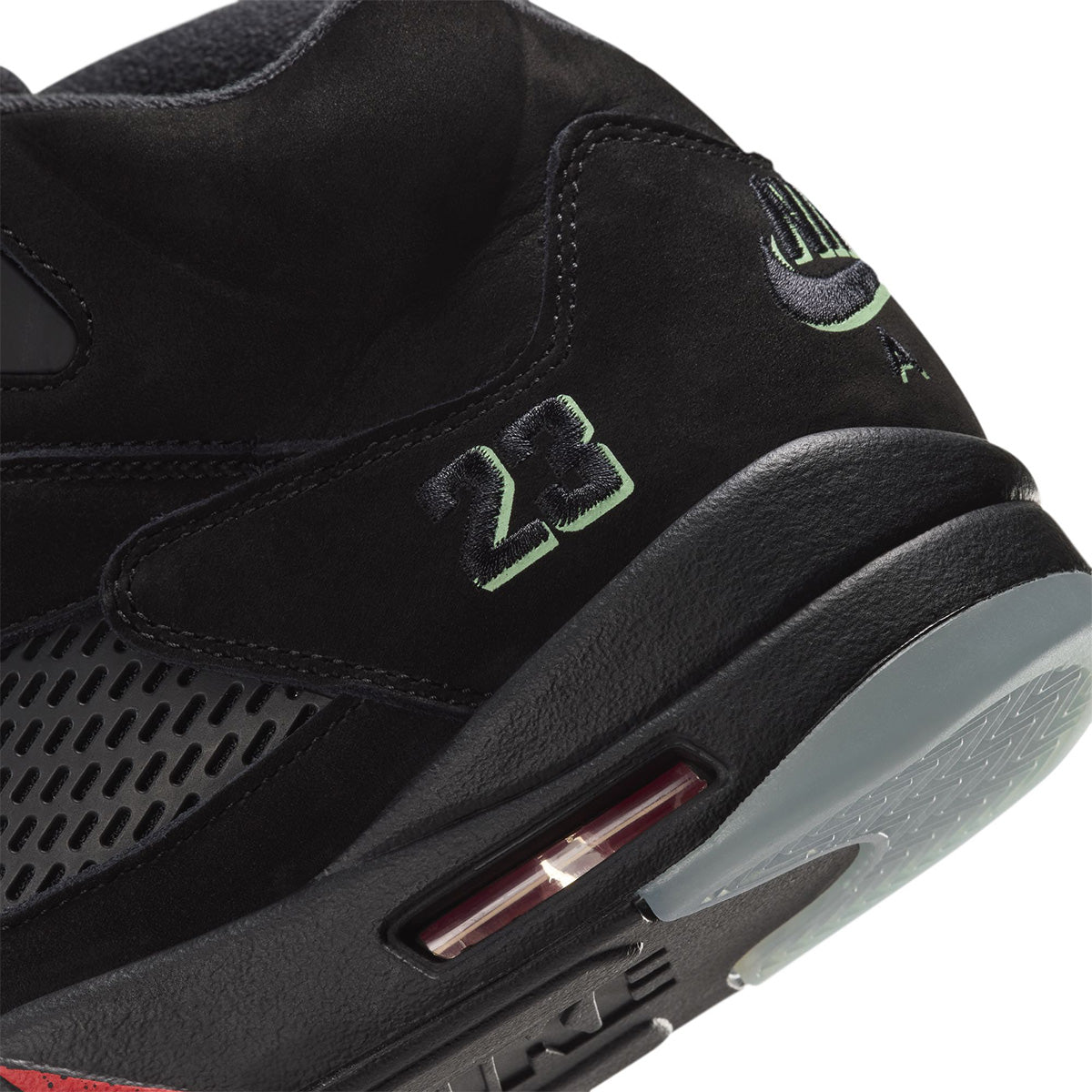 Air Jordan 5 Retro "Halloween"
