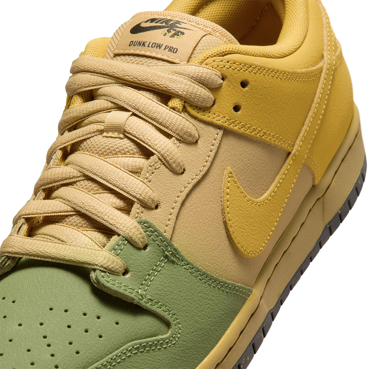 SB Dunk Low Pro 'SAFFRON QUARTZ/SAFFRON QUARTZ/PEAR'