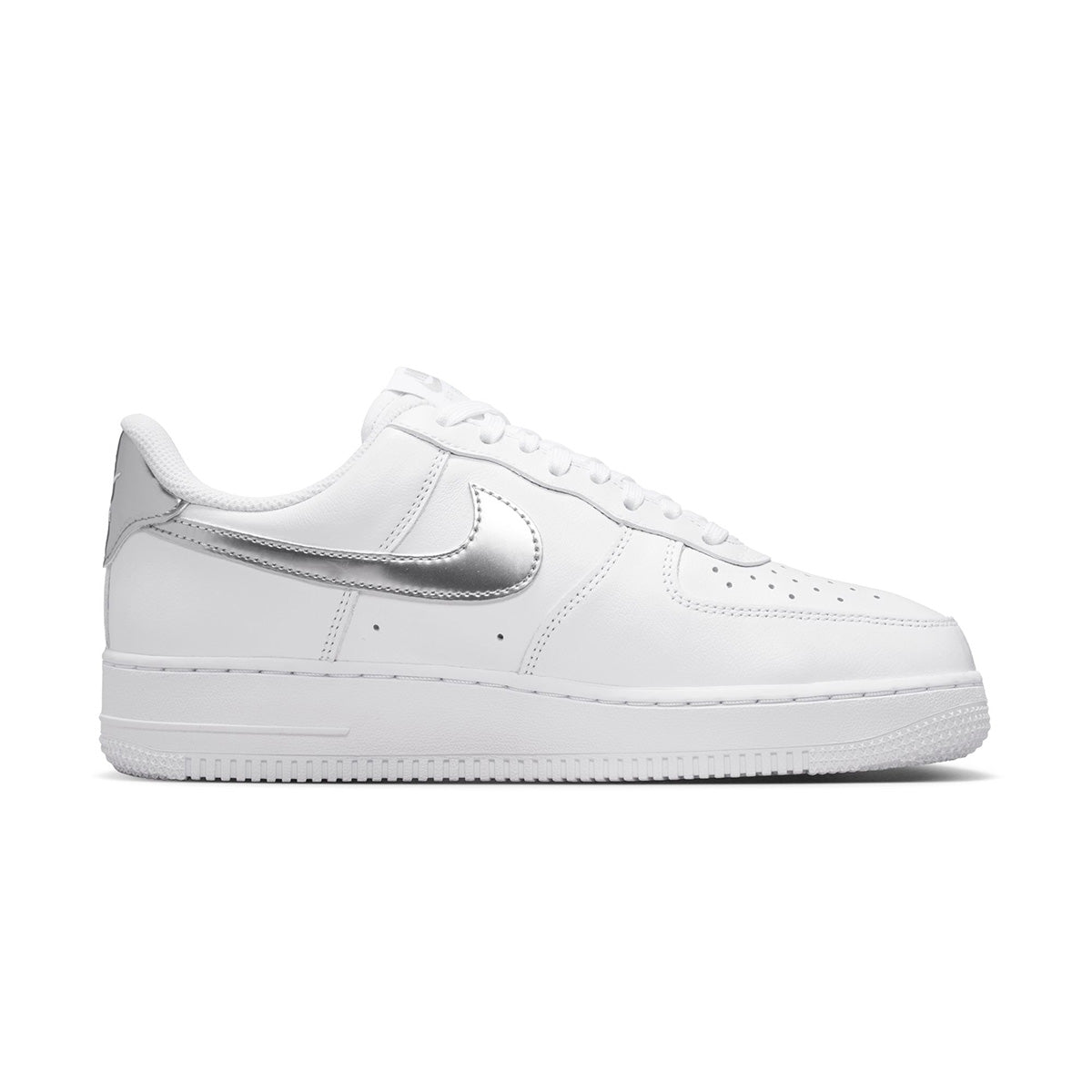 Wmns Air Force 1 '07 SE 'WHITE/METALLIC SILVER'