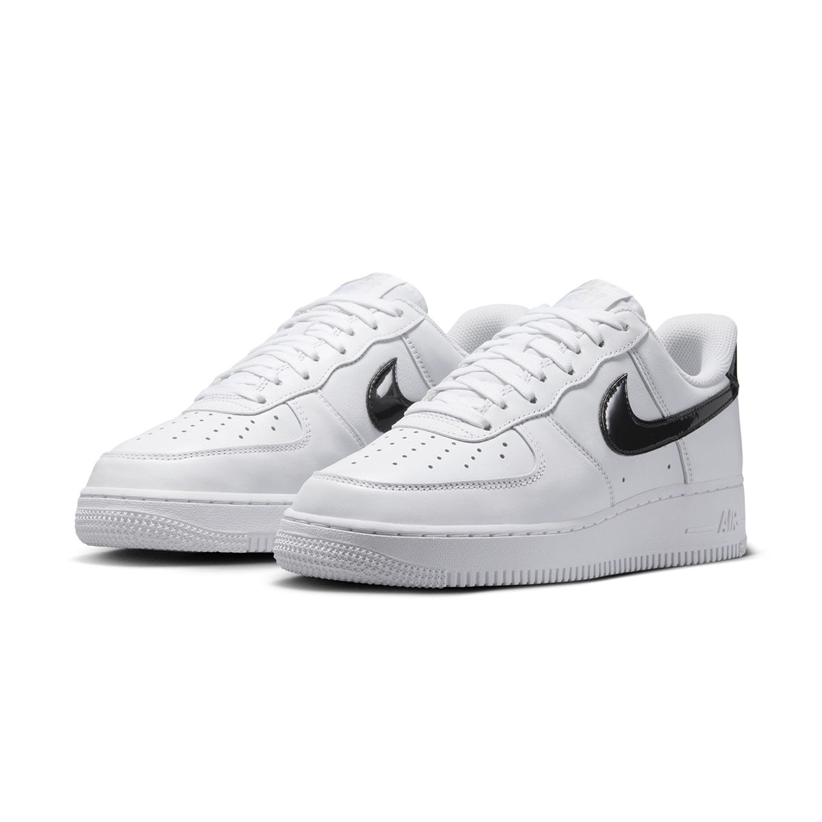 Wmns Air Force 1'07 'WHITE/BLACK/METALLIC SILVER'