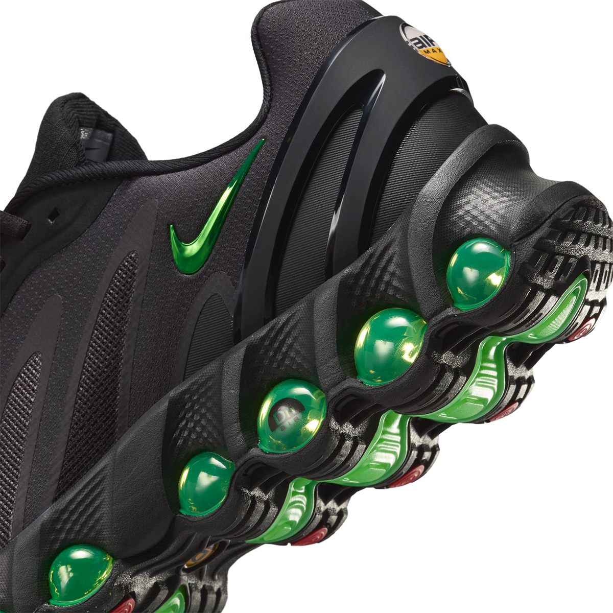 Air Max DN8 'Black Green Strike'