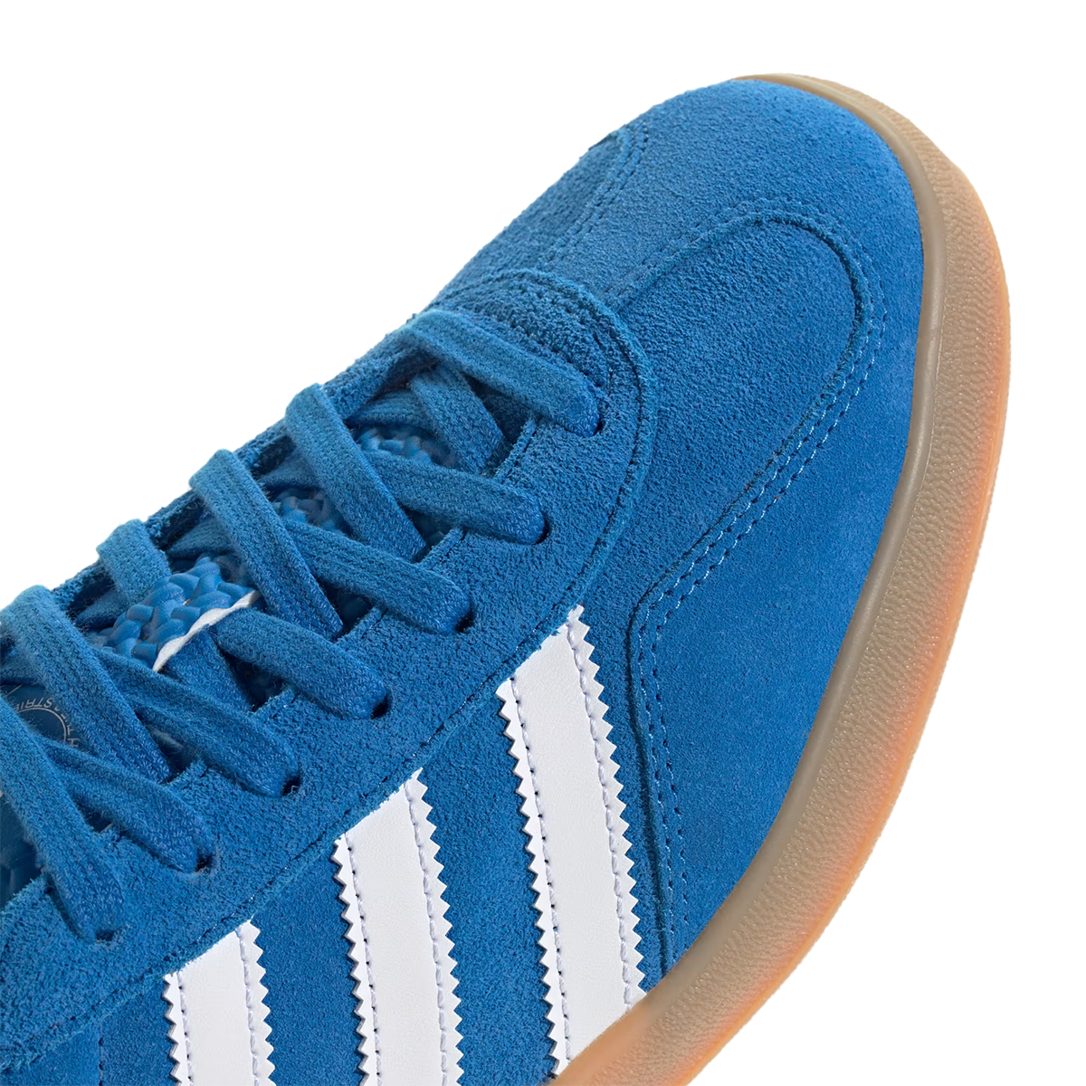 Gazelle Indoor 'Blue Bird/Cloud White'