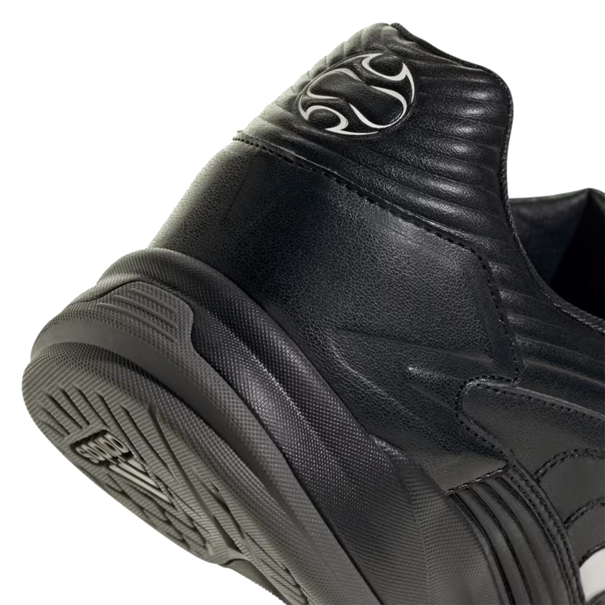 Predator Sala 'Core Black / Zero Metalic / Lucid Red'