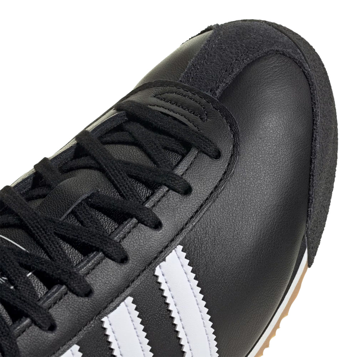 Italia 70s 'Core Black / Cloud White / Gum'