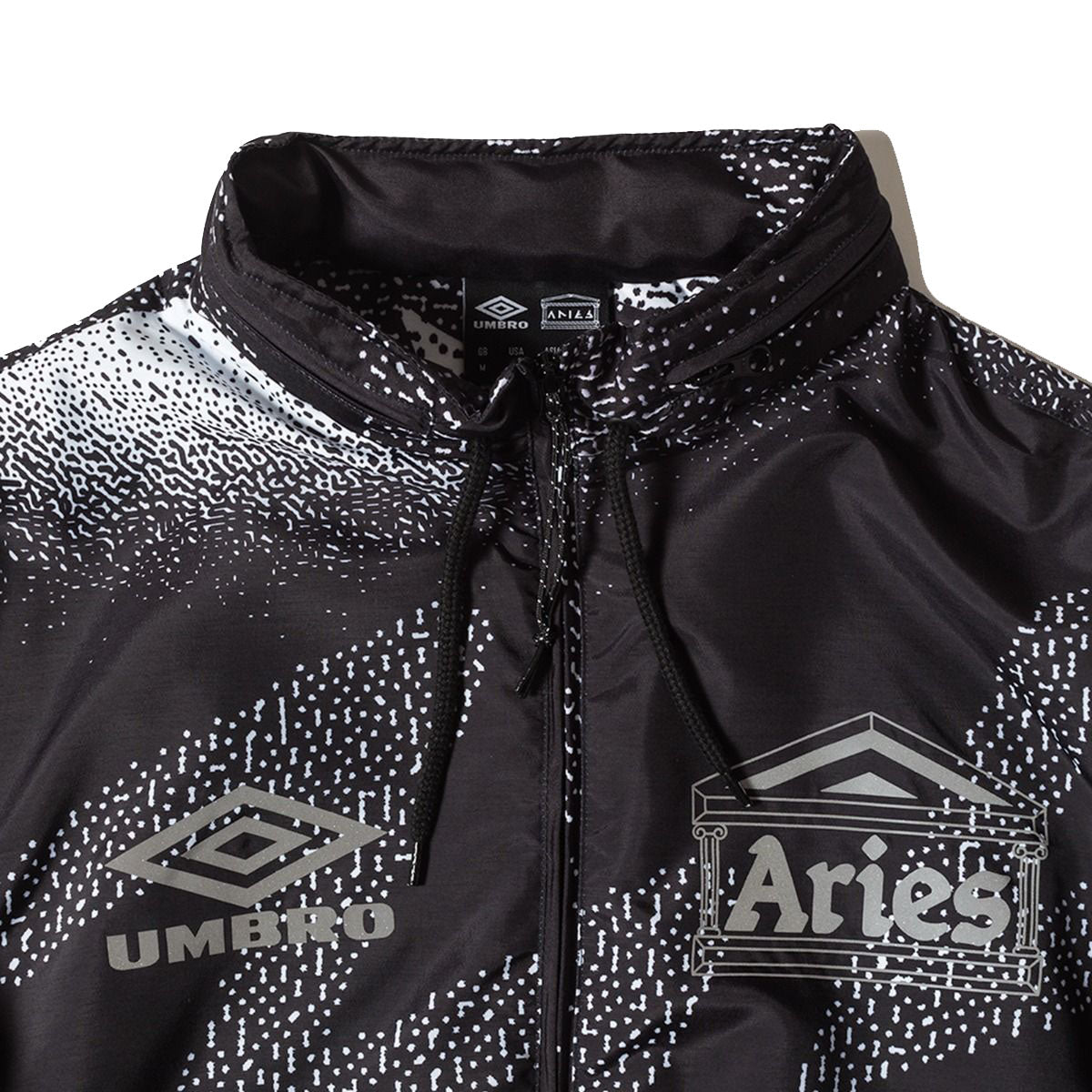 UMBRO ARIES TRAINING JACKET BLACK WHITE