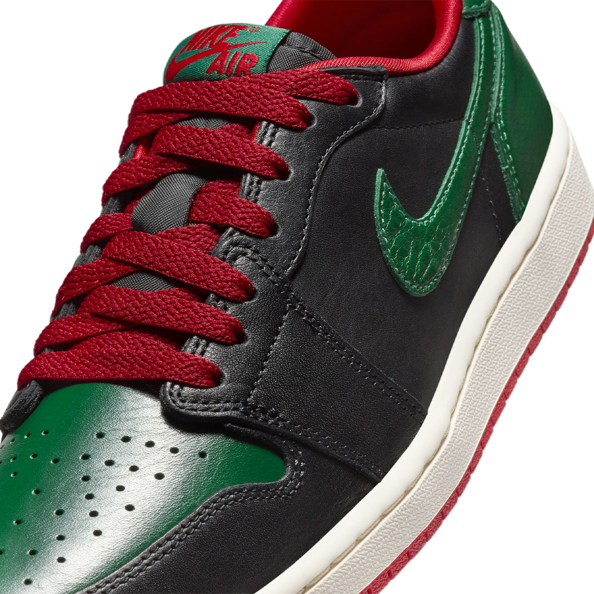 Wmns Jordan 1 Retro Low OG 'Black/Gorge Green'