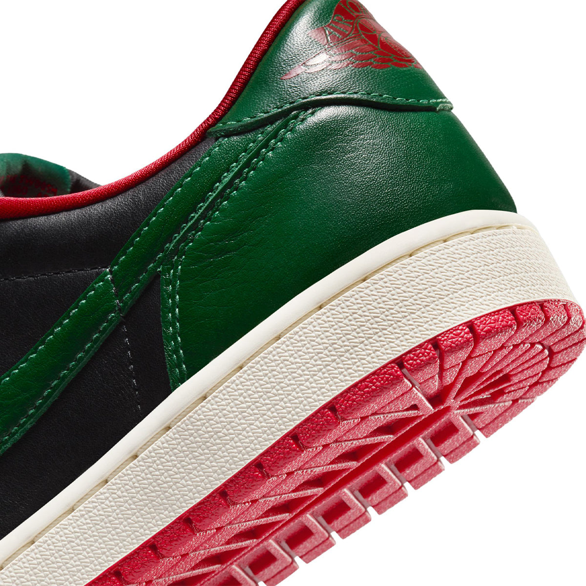 Wmns Jordan 1 Retro Low OG 'Black/Gorge Green'