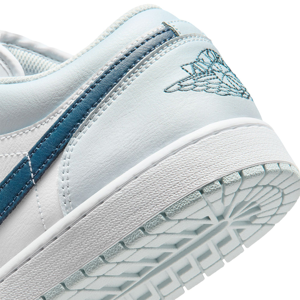 Air Jordan 1 Low 'Aura/White/Squadron Blue'