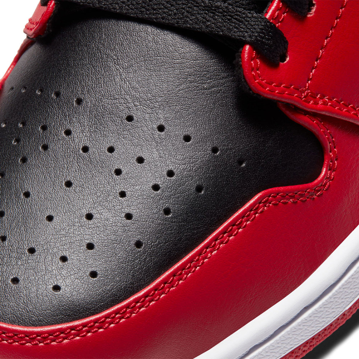 Jordan 1 Low 'Reverse Bred'