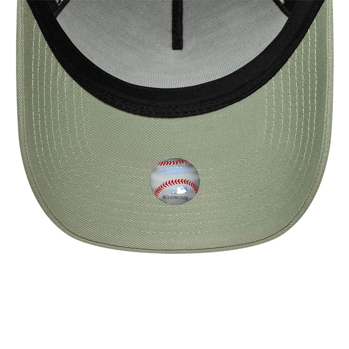 New York Yankees MLB League Essential Pastel Green 9FORTY E-Frame Adjustable Cap