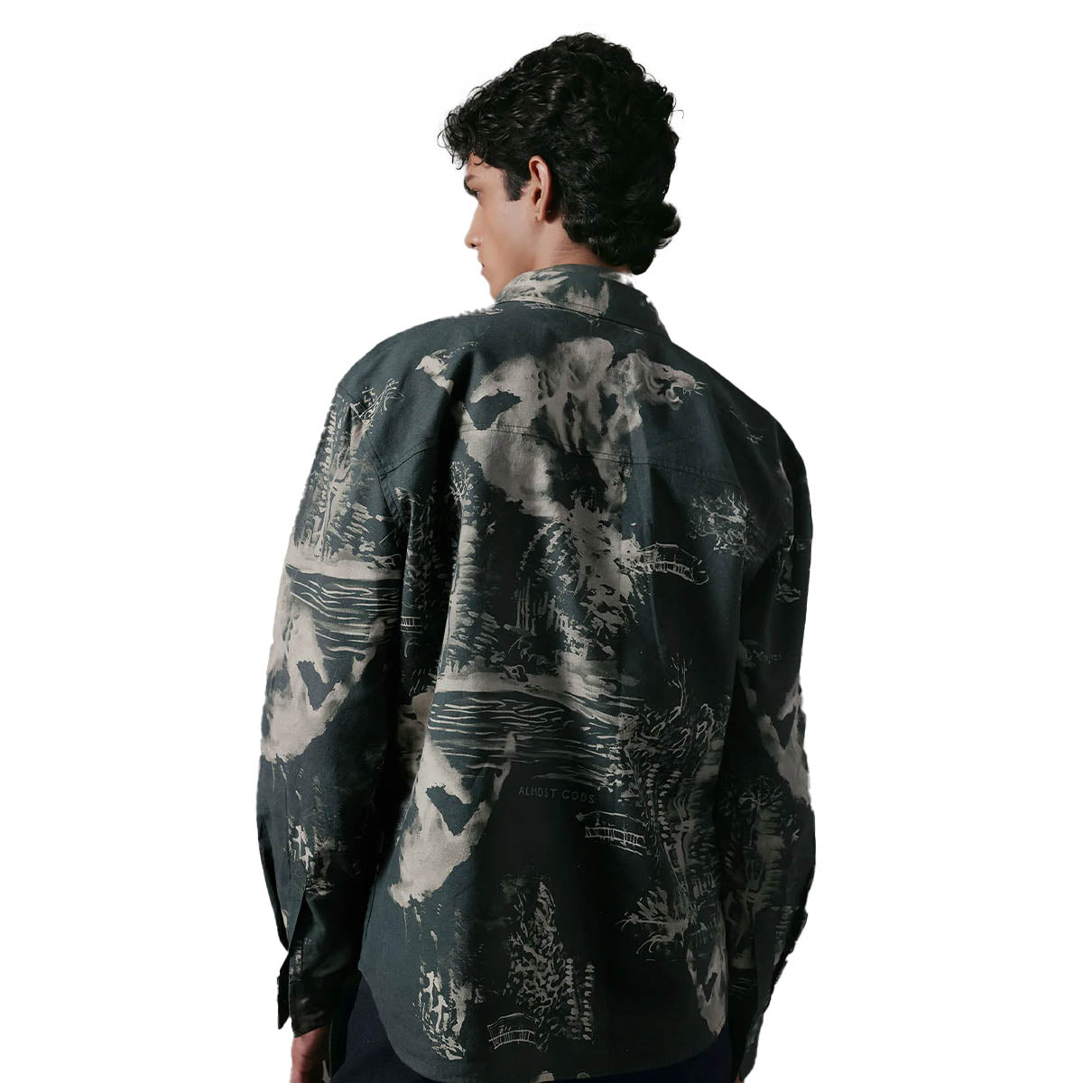 The Terrain Relaxed Shirt in Military Olive