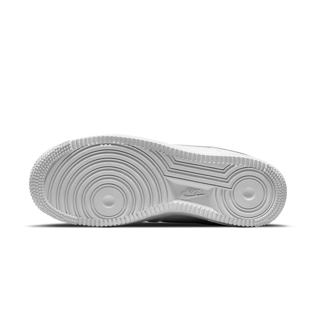 Wmns Air Force 1 '07 Essential 'WHITE/LIGHT SILVER/WHITE/LIGHT SILVER'