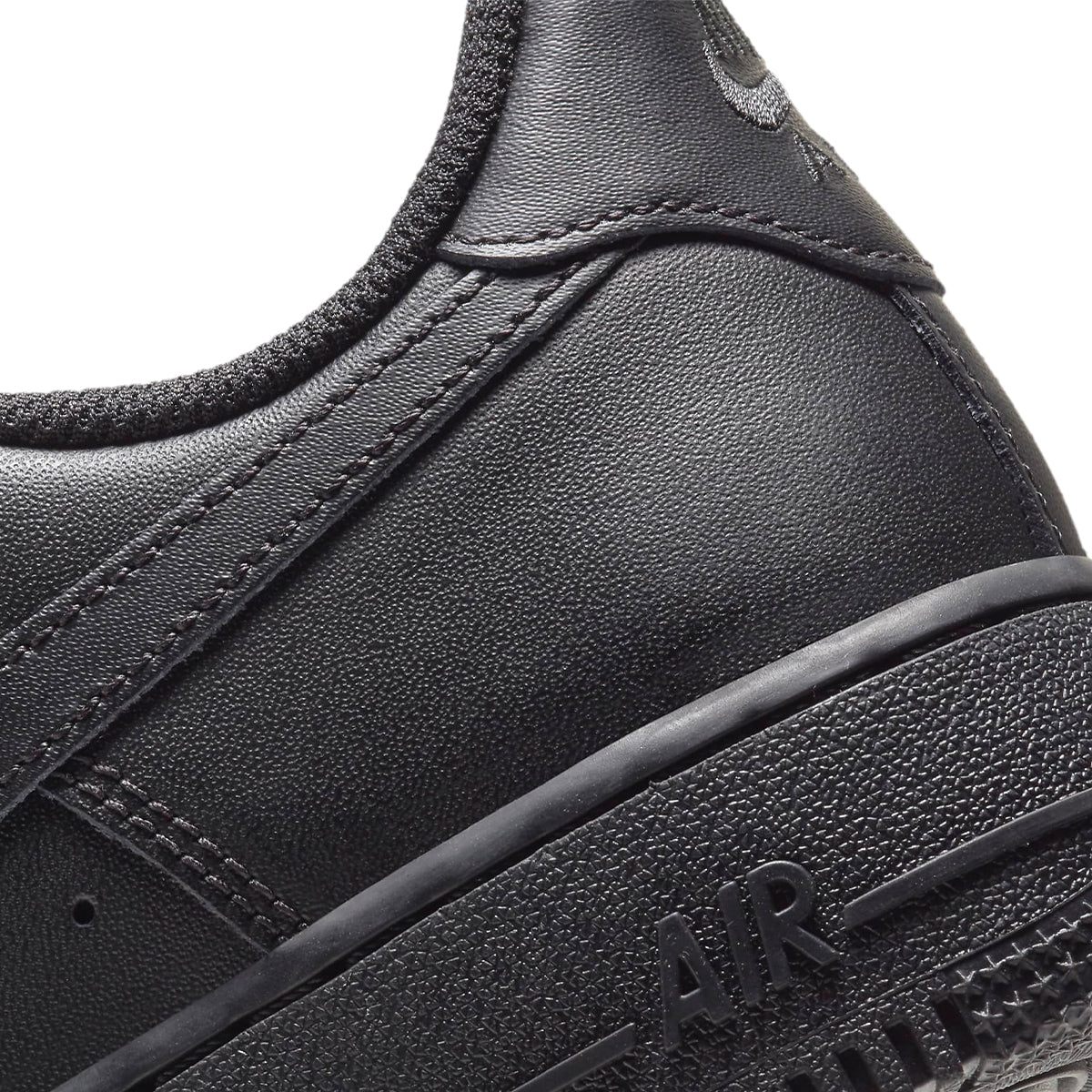 Wmns Air Force 1 '07 'Triple Black'