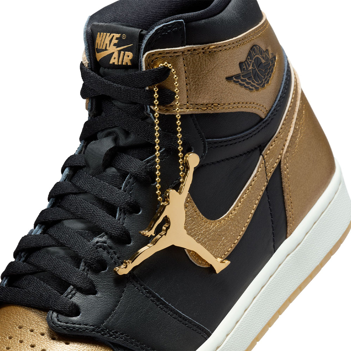 Air Jordan 1 on sale Metallic Gold (Size 3Y)