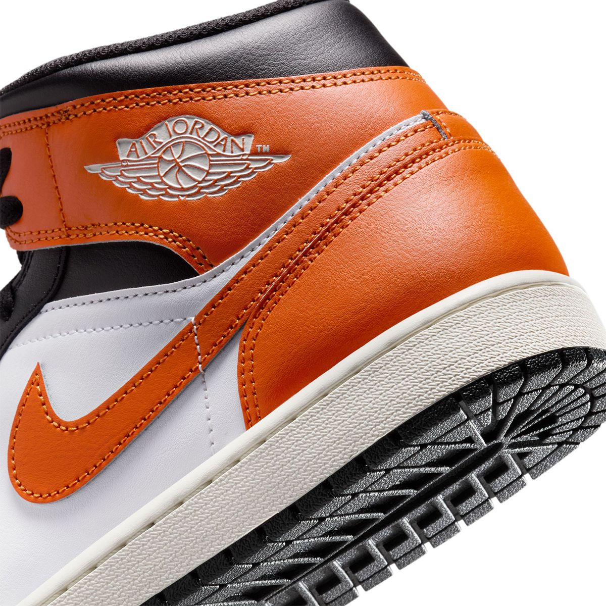 Jordan 1 Mid 'Black Toe Starfish'