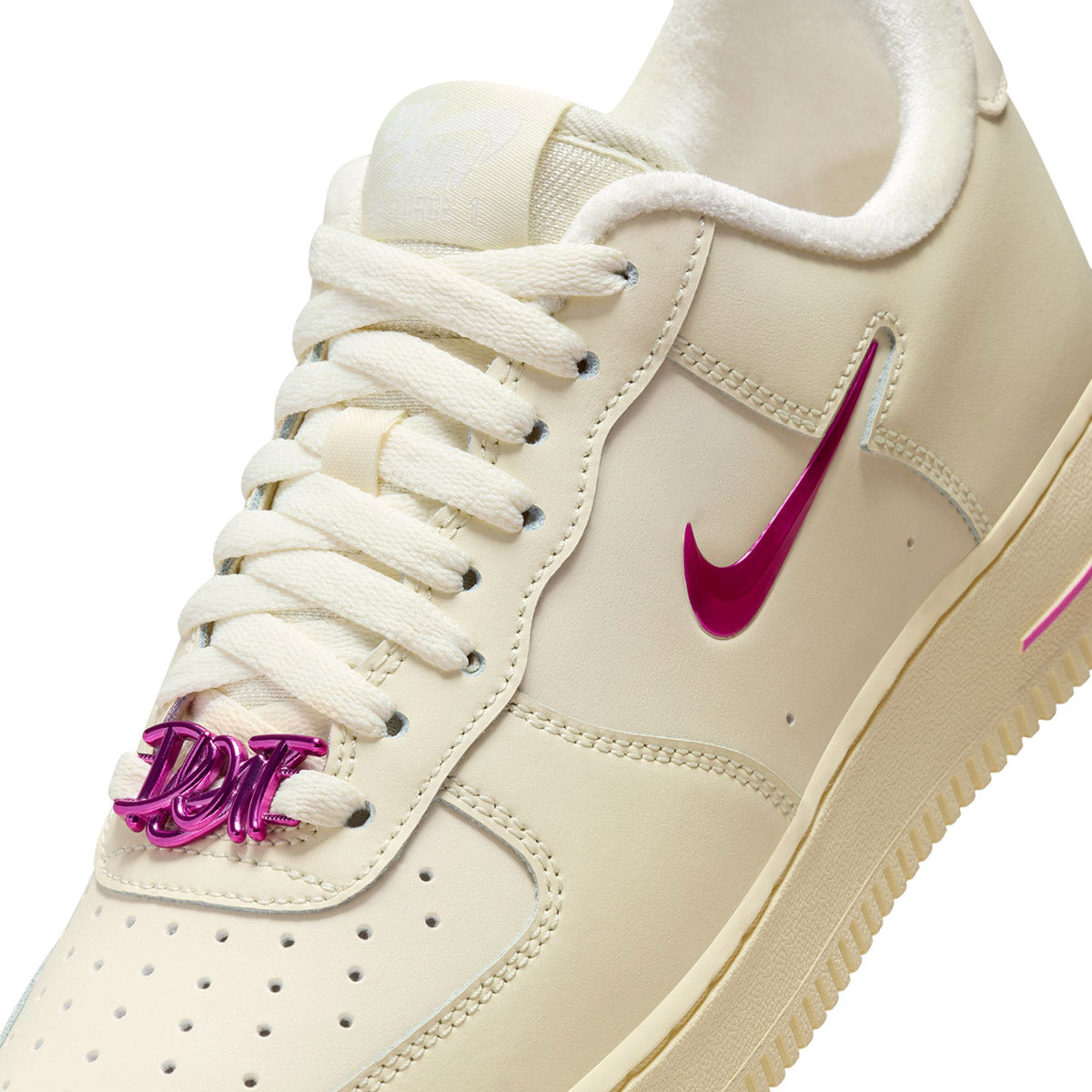 WMNS Air Force 1 07 Coconut Milk Playful Pink