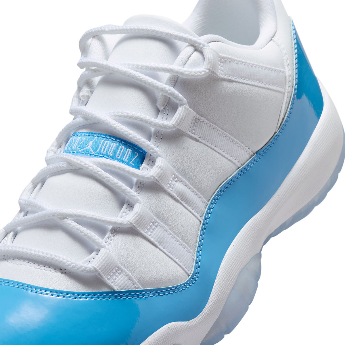 Air Jordan 11 Retro Low "University Blue"