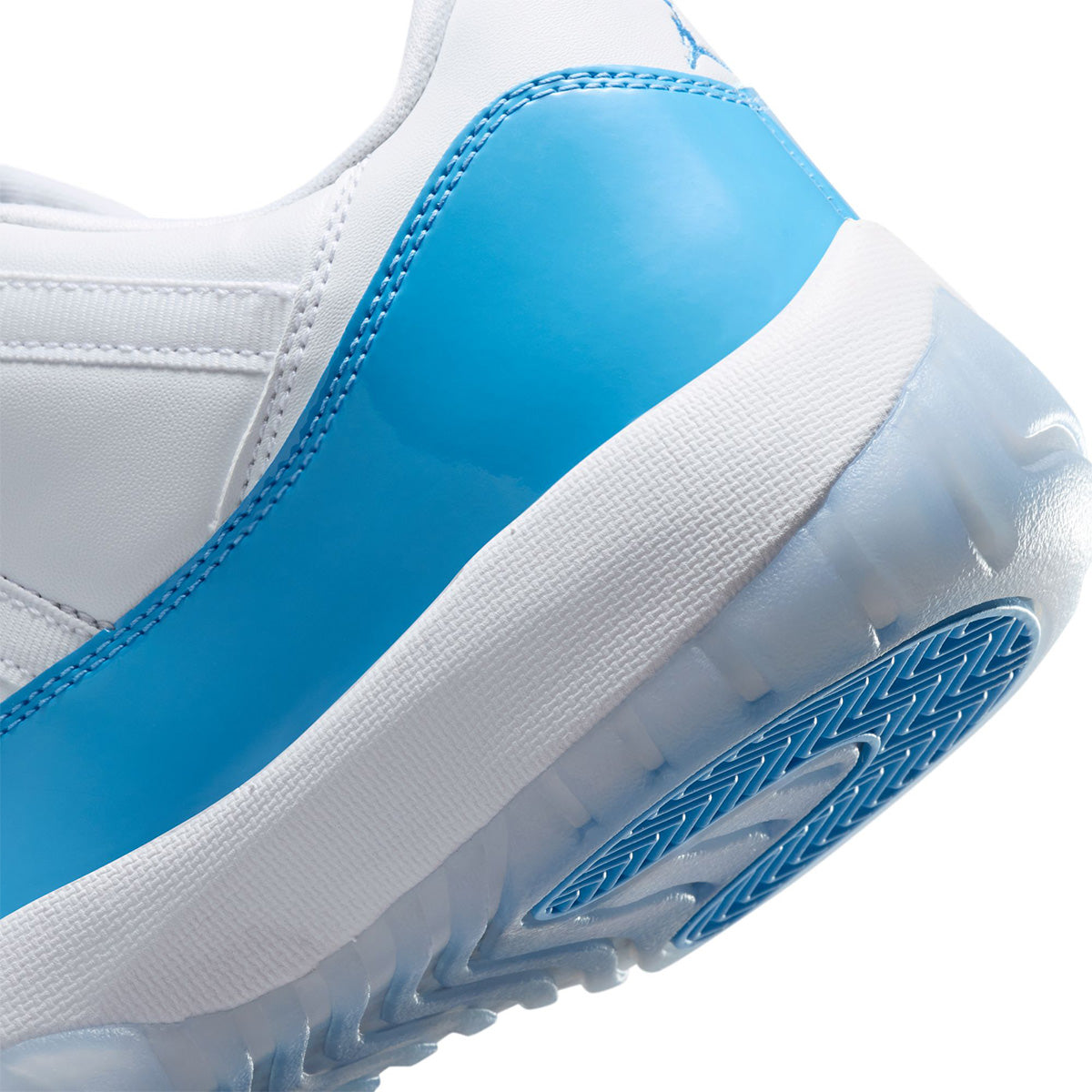 Air Jordan 11 Retro Low "University Blue"