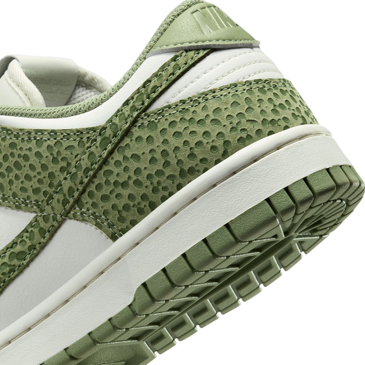 Wmns Dunk Low Safari 'Oil Green'