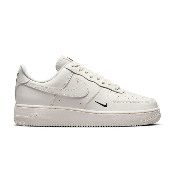【りょうせいら】Nike Air Force 1 ホワイト HF1058-133_1_grande.jpg?v=