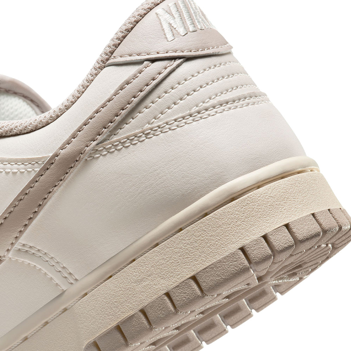 DUNK LOW RETRO 'SOFT PEARL/CREAM'