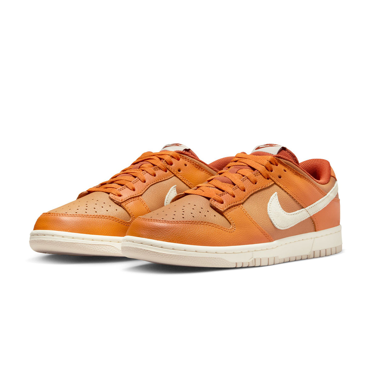 Dunk Low Retro SE 'Monarch'