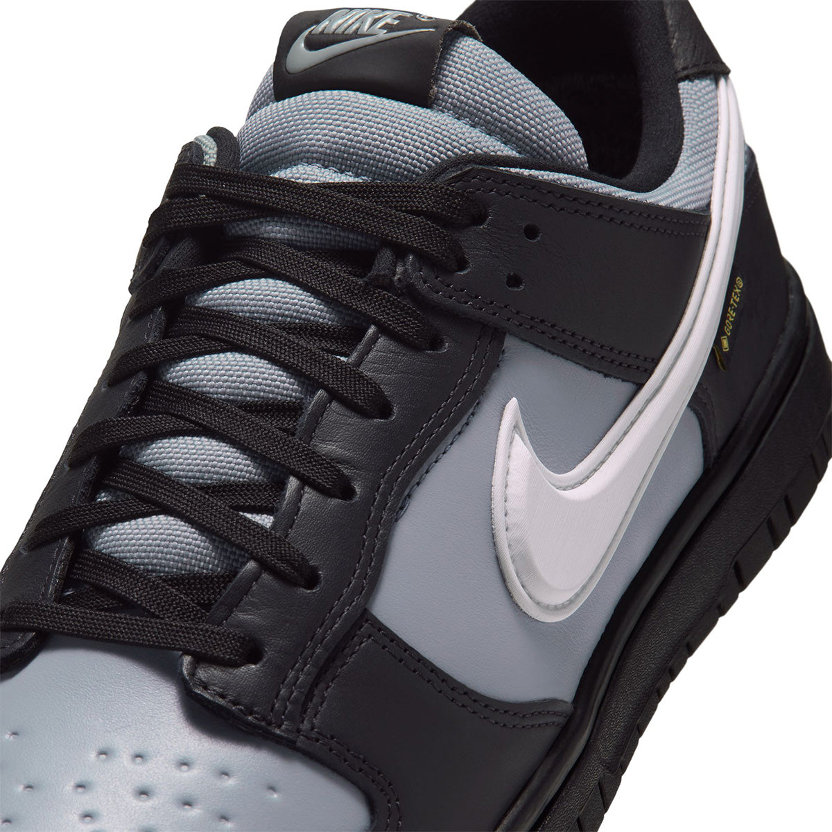 Dunk Low GORE-TEX 'OIL GREY/SUMMIT WHITE/DOVE GREY/BLACK'