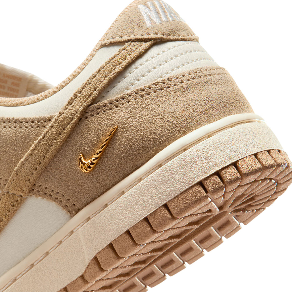 wmns dunk low sail university gold