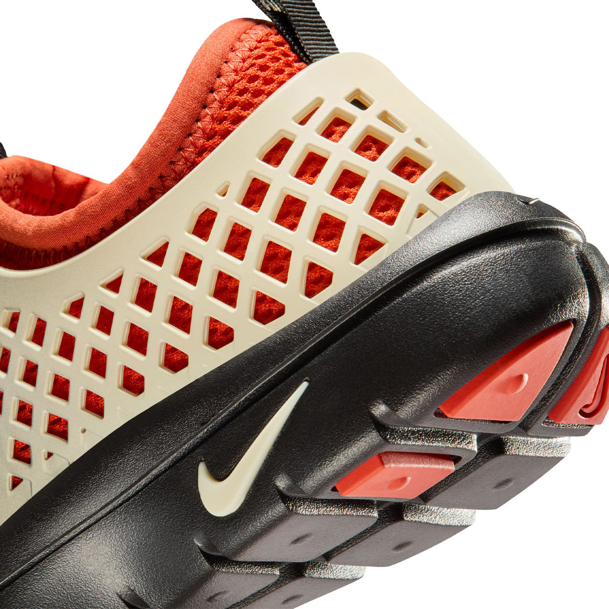 Rejuven8 Run Wmns 'Black and rust factor'