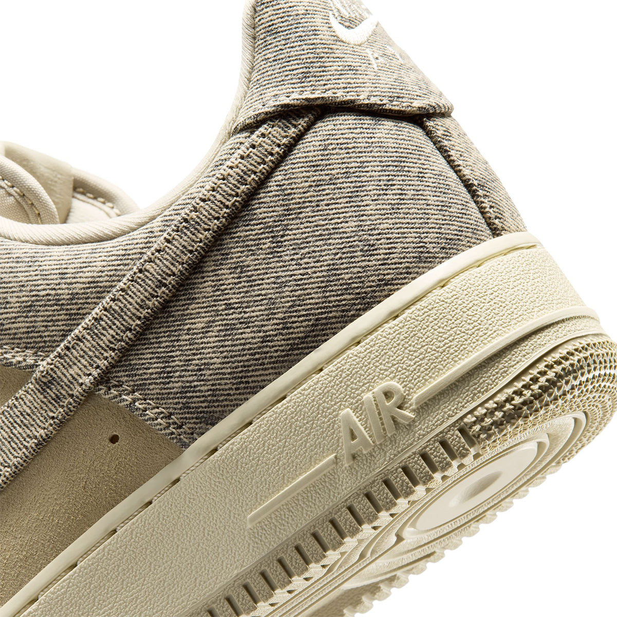 Air Force 1 '07 LV8 "Denim"