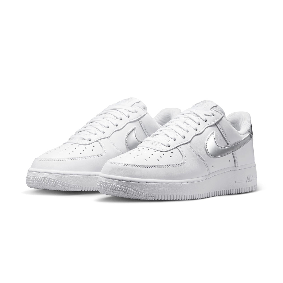 Wmns Air Force 1 '07 SE 'WHITE/METALLIC SILVER'