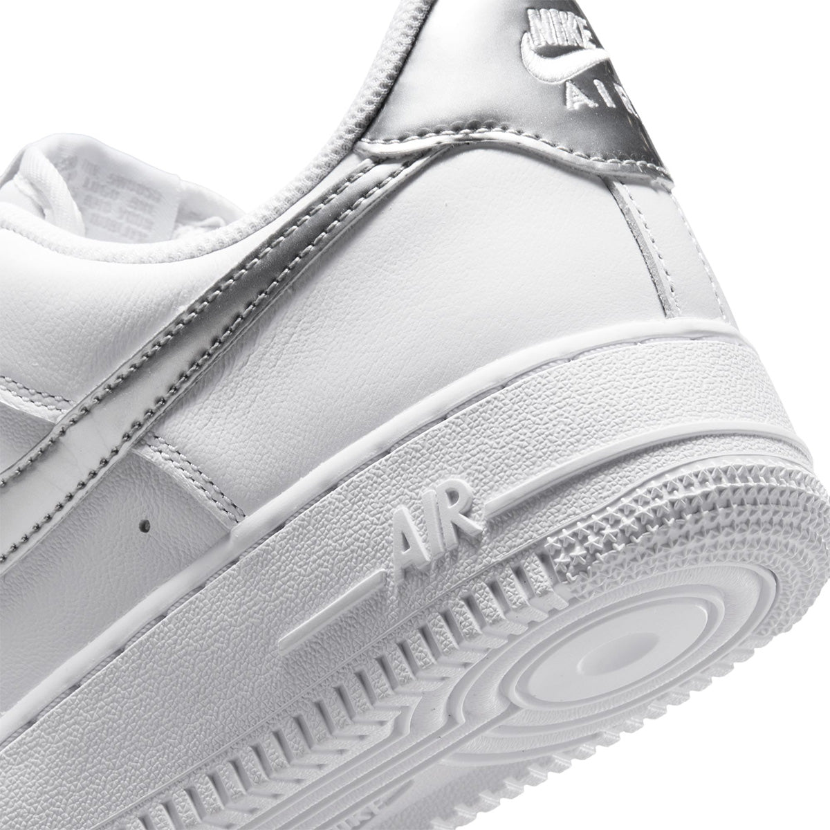 Wmns Air Force 1 '07 SE 'WHITE/METALLIC SILVER'
