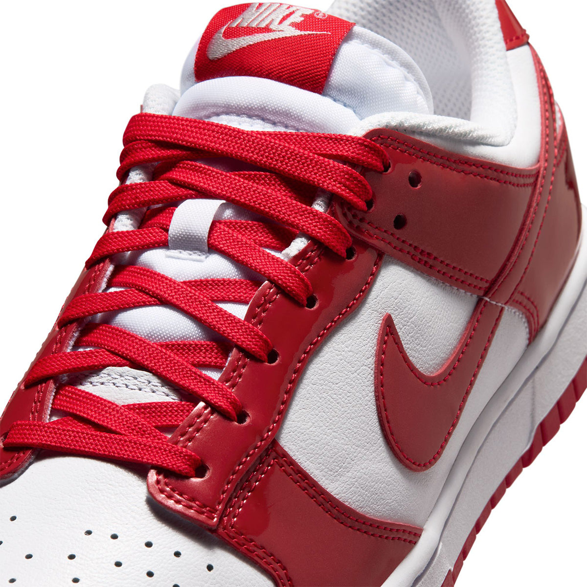 Wmns Dunk Low SE 'WHITE/UNIVERSITY RED/WHITE'