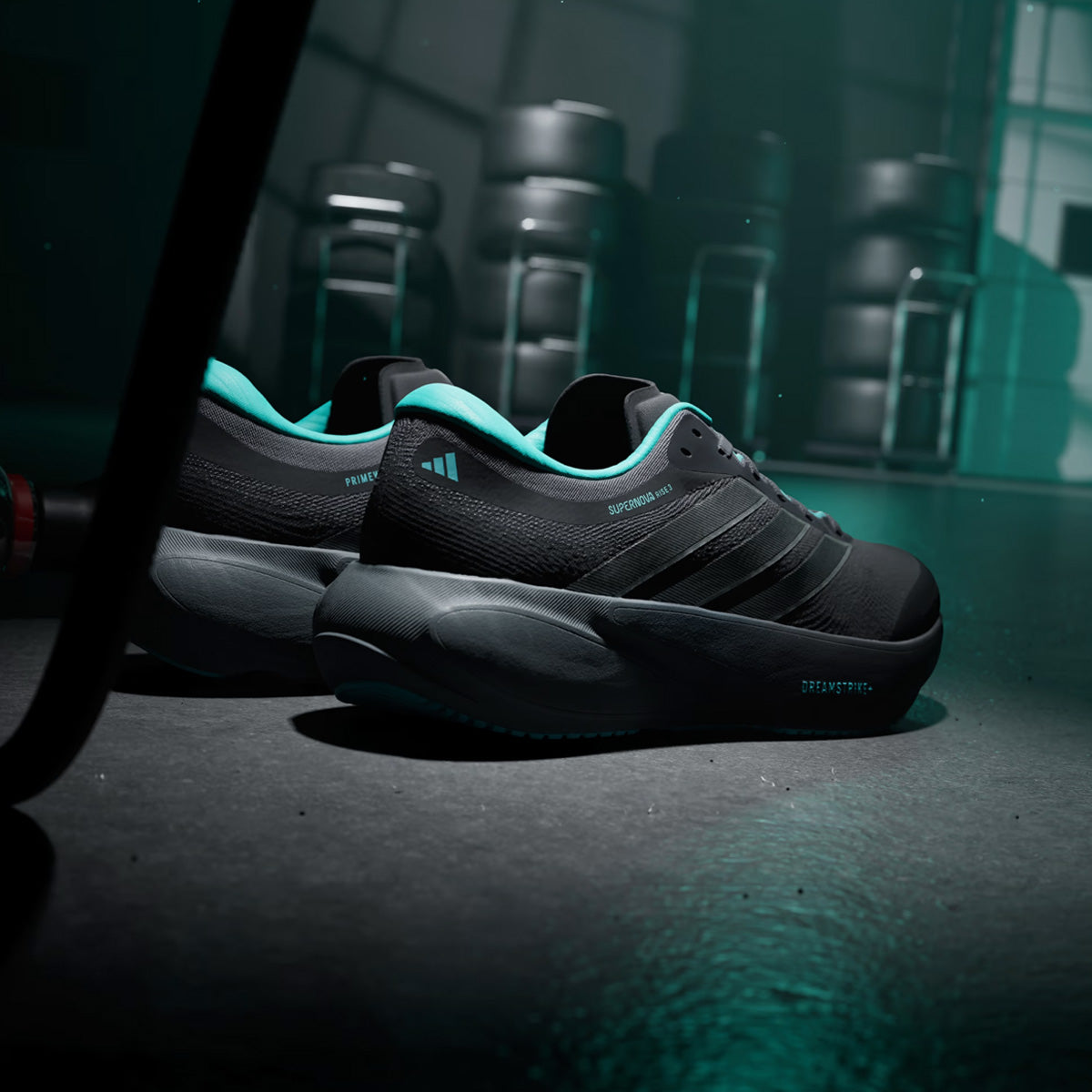 SUPERNOVA RISE 3 + MERCEDES AMG PETRONAS F1 TEAM 'Core Black / Silver Metallic / Semi Mint Rush'