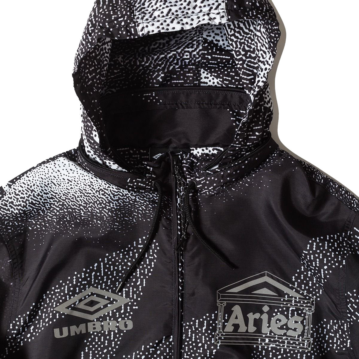 UMBRO ARIES TRAINING JACKET BLACK WHITE